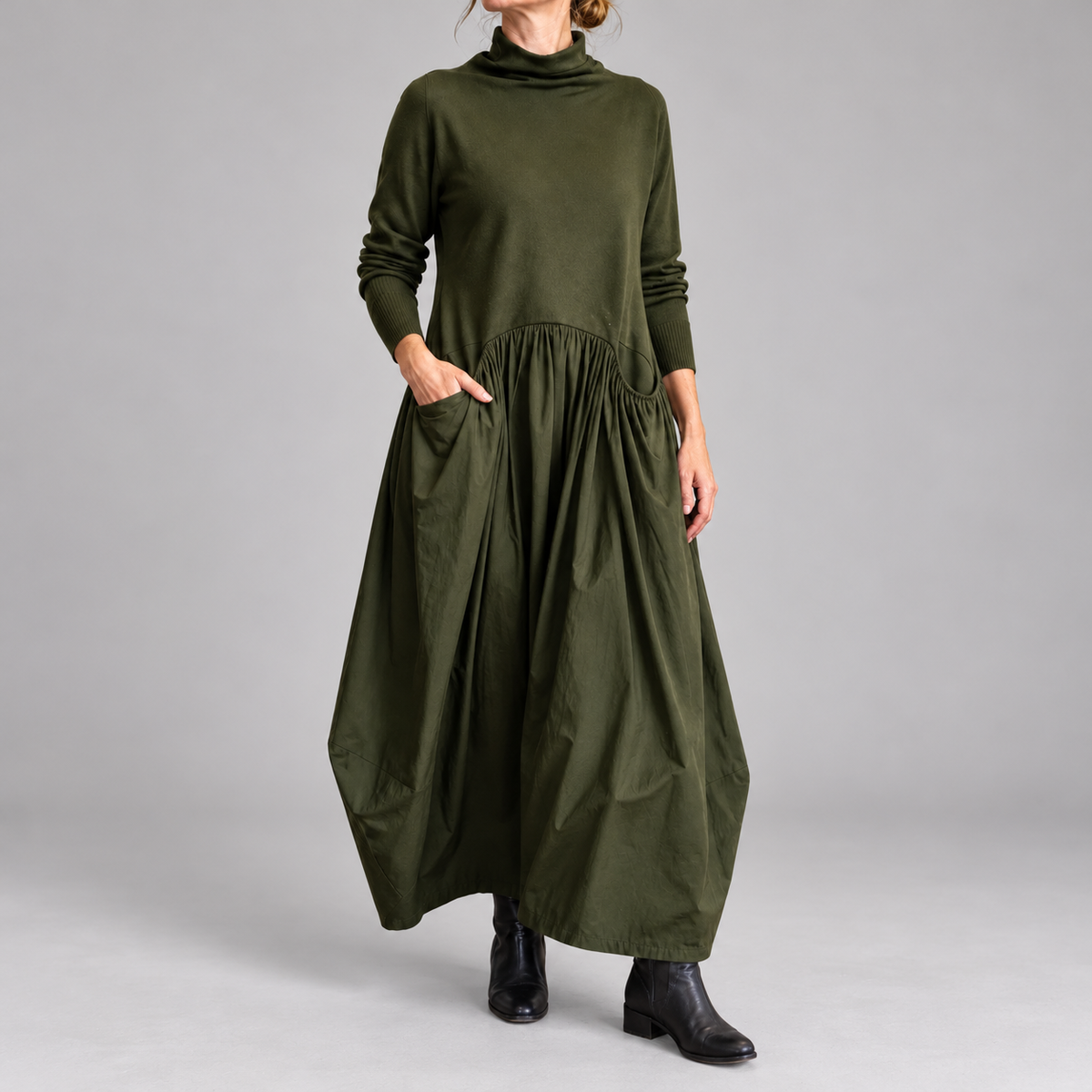 Odette - Turtleneck Maxi Dress