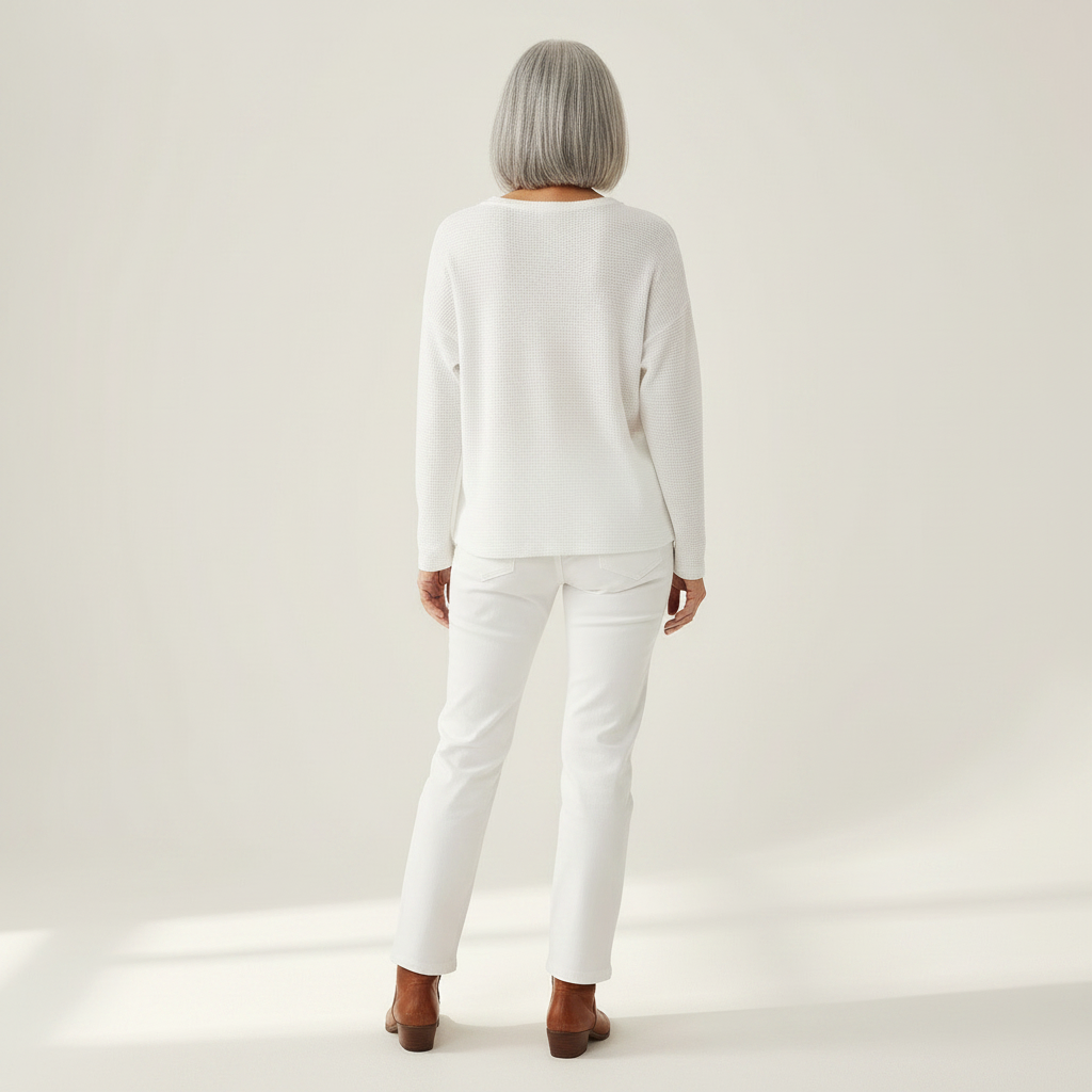 Judith – Buttoned V-Neck Sweater